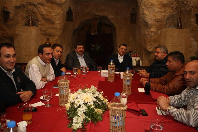 Vali Güvenç, gazetecilerin konuğu oldu