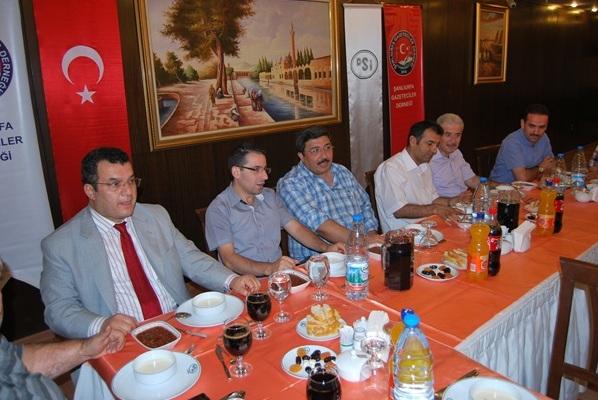 Şanlıurfa Gazeteciler Derneğinden İftar Yemeği